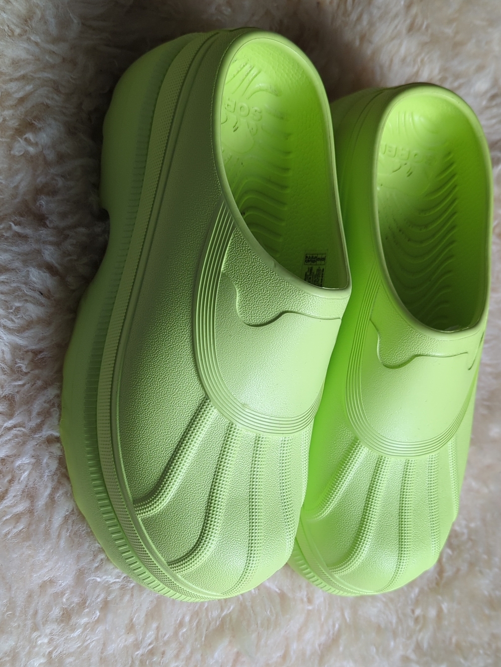 Sorel Slip-On Foam Clogs in Neon Green